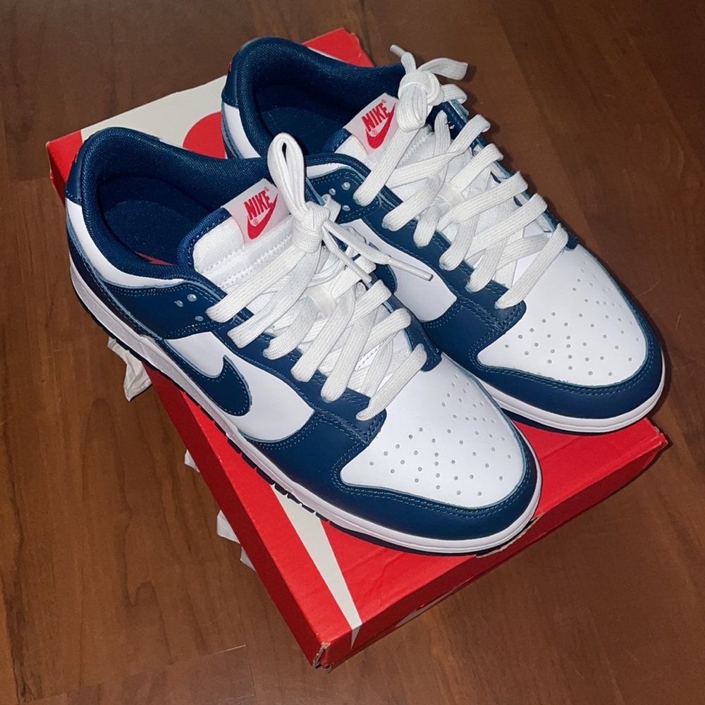 Nike Dunk Low Retro Valerian Blue Size 8, Great condition